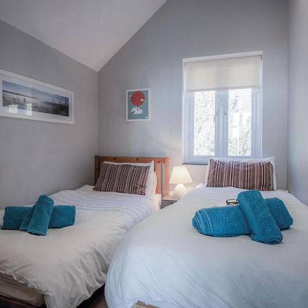 Ewyn Y Don - 2 Bedroom Apartment - Pendine Exteriör bild