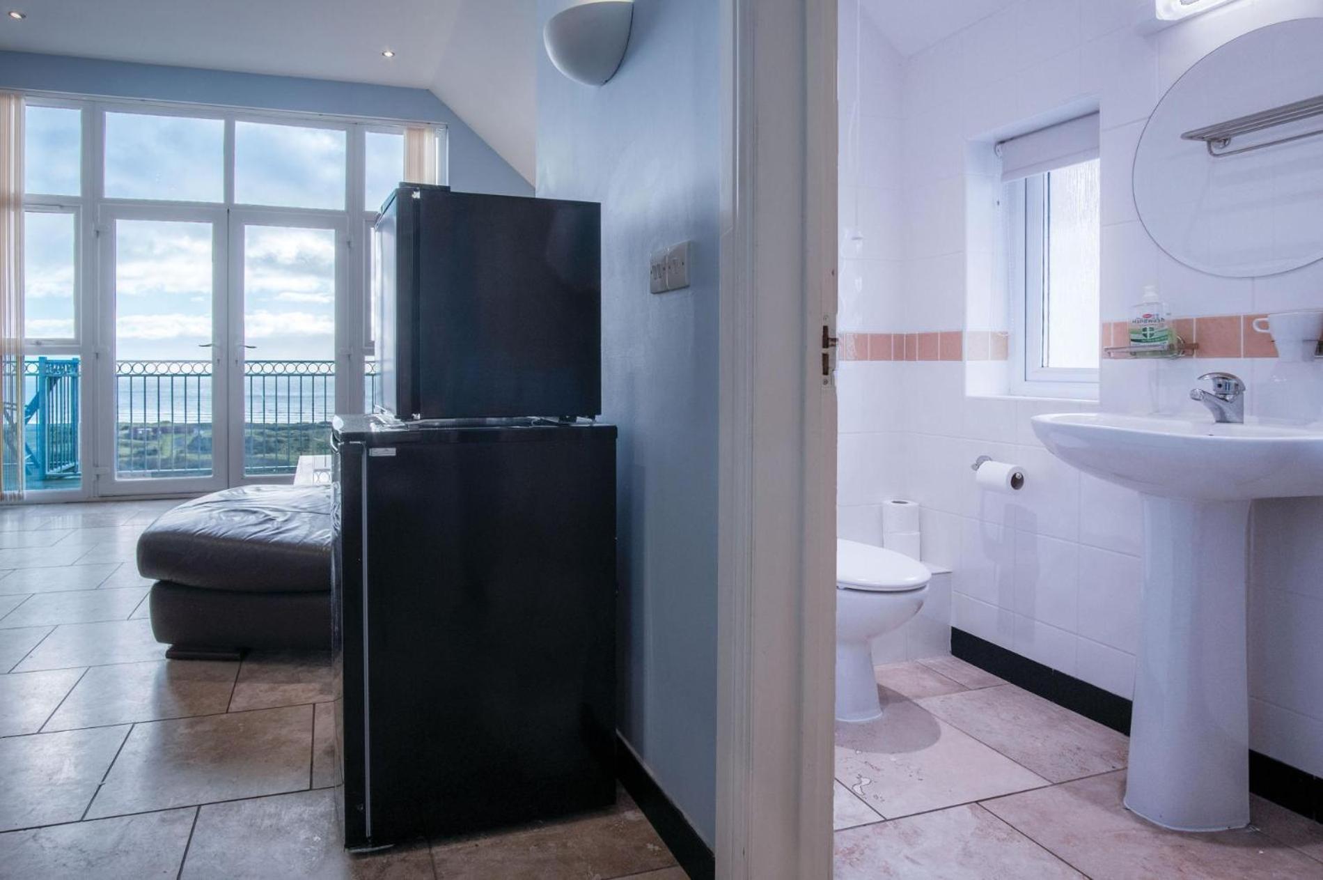 Ewyn Y Don - 2 Bedroom Apartment - Pendine Exteriör bild